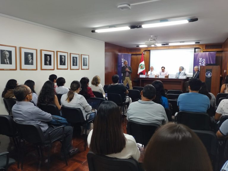Conferencia magistral: Internacionalización de la educación superior en universidades peruanas